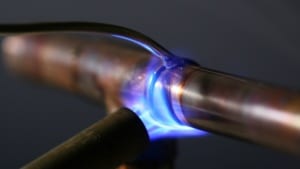 Copper pipe repair - 4 ways to fix a leaking copper pipe